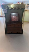 Doll House dresser with Mirror
