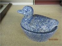 vintage Ceramic  6" blue Duck covered Bowl
