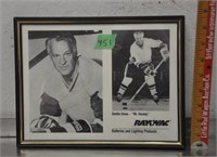 Gordie Howe signed picture