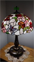 LAMP W/ STAINED GLASS SHADE (BUTTERFLIES)  25" T>>