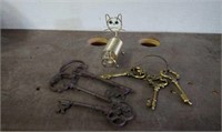 Decor Skeleton Keys & Cat Letter Holder