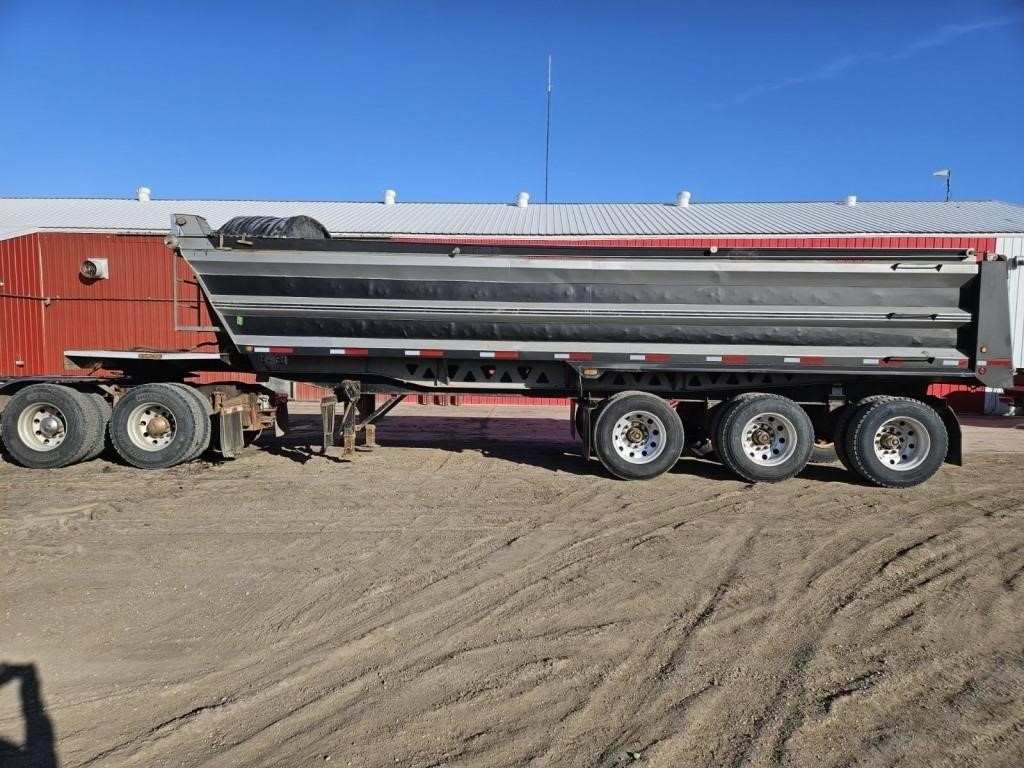 2007 Midland XL3000 Triaxle end dump SAFTIED*