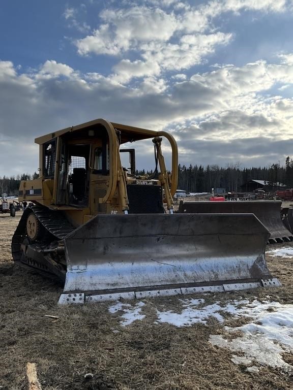 1991 DH6 Cat with 12' Blade