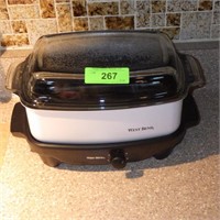 WEST BEND SLOW COOKER - TURNS ON