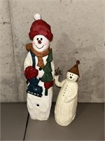 2 wooden Snowman