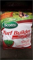 Scott Turf Builder fall lawn food 32- 0-10