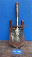 1915 GERMAN TRENCH SHOVEL IN LEATHER HOLSTER