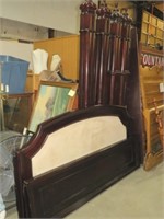 CHERRY FINISH QUEEN SIZE POSTER BED,PAD HEAD BOARD