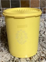Tupperware canister