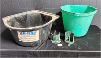 Feed Buckets & Bridle Hooks