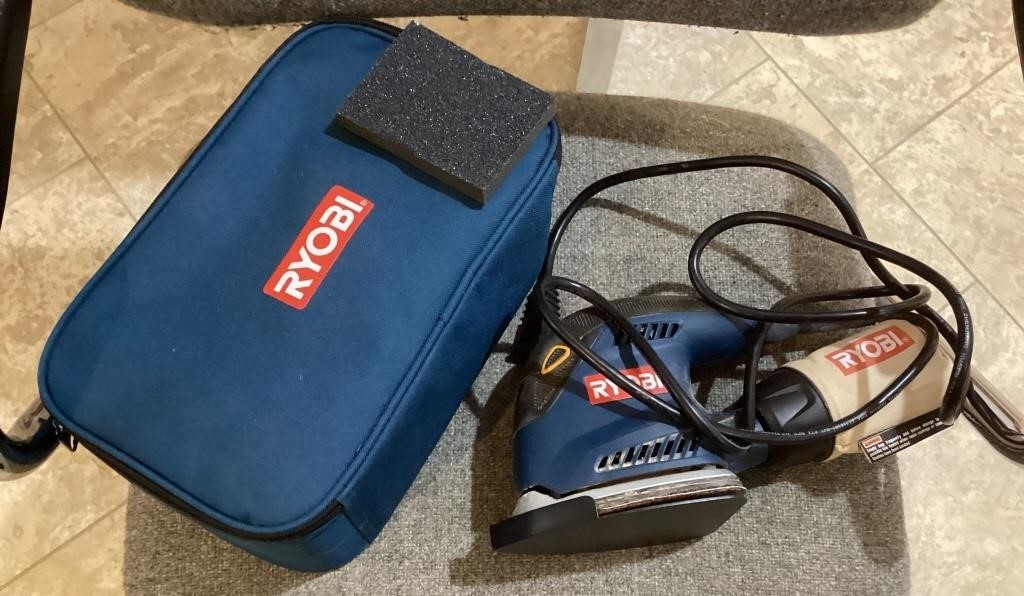 Ryobi compact finish sander and case