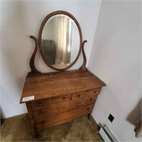 Birch Run - MI mirror oak dresser furniture 4-draw