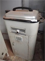 Vintage Westinghouse electric roaster oven