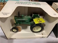 1/16 SCALE MODELS OLIVER 1955 DIECAST TRACTOR