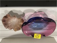 2 NICE ART GLASS BOWLS