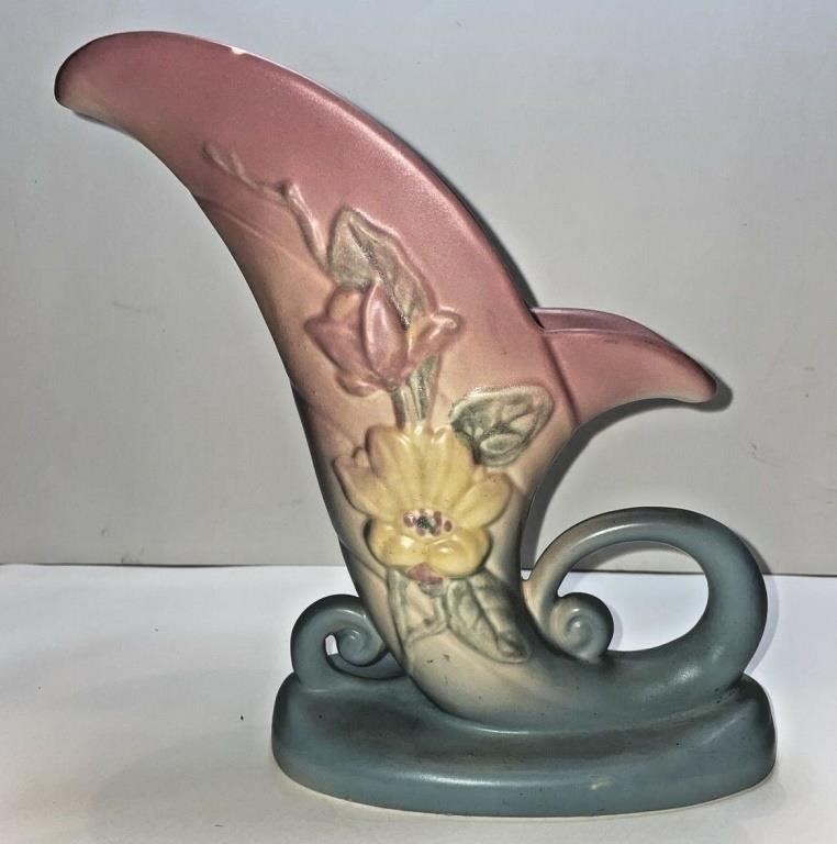 Vintage 1946 Hull Art Vase - 19 - Magnolia Corn...