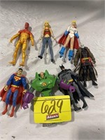 GROUP OF SUPER HERO ACTION FIGURES