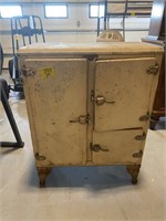 42" TALL ANTIQUE BIG CHILL BRAND ICE BOX