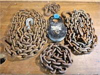 Misc. Chains & a Shackle