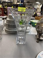 LARGE CRYSTAL VASE NOTE