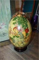 Vintage Satsuma Egg   ( & picture)