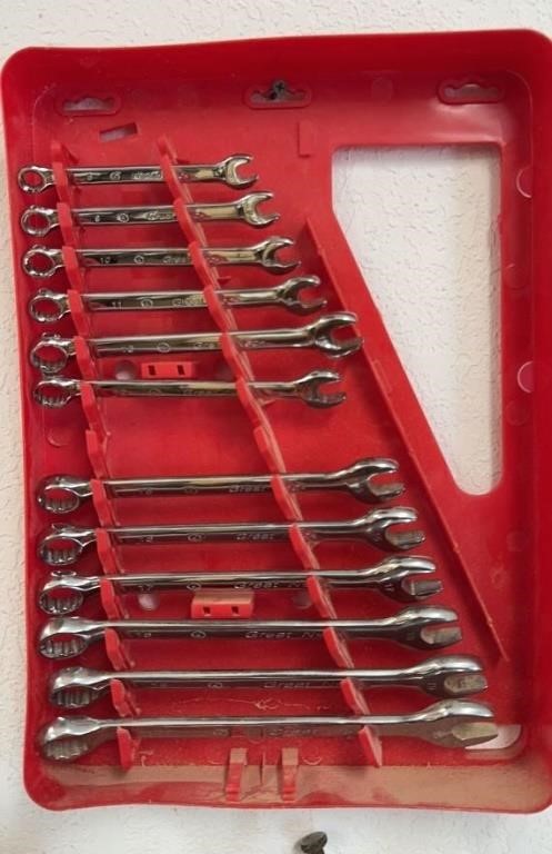 12 pc wrench set with holder