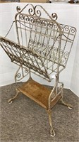 Wire stand with folding sides, bottom shelf, 38