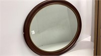 Oval mirror in molded frame, 25x31