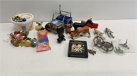 Vintage toy lot: Tonka jeep, marbles, Snow White