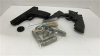 Crossman vigilante BB gun pistol (damaged and