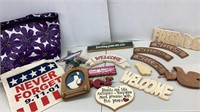 Small wooden sign lot and two tote/bags.