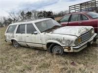 81 Ford station wagon HAS KEY NO TITLE