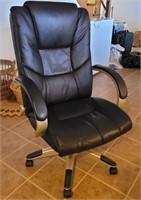 Black desk/office chair - nice