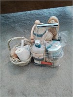 2 unused bath gift baskets