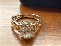 14k gold ring w/ cz