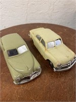 S/2 Vintage Wind Up Friction Toy Cars