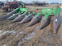 John Deere 643 6R corn head