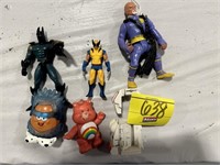 GROUP OF ACTION FIGURES OF ALL KINDS