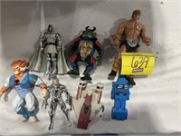 GROUP OF ACTION FIGURES OF ALL KINDS