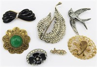 GROUP LOT OF VINTAGE PINS/BROOCHES