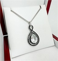 18 Kt Aquamarine Diamond Necklace