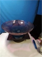 Is large glass centerpiece bowl On pedestal
