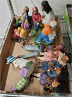 ASSORTED FIGURINES