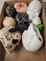 SKULL FIGURINES