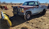 1986 Ford F250 Pickup w/ Snow Plow