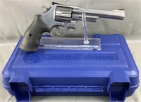 Smith & Wesson 629-6 .44 MAGNUM