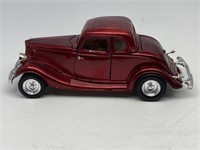 AMERICAN CLASSICS 1:24 1934 FORD COUPE AS IS