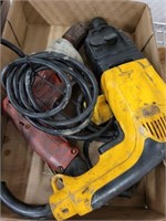 TRAY DEWALT AND MILWAUKEE DRILL