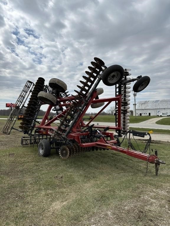 Case IH 330 Turbo True Tandem Disk 30'