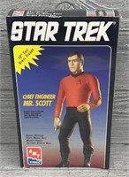 12" Vinyl Model - Star Trek Chief Engineer